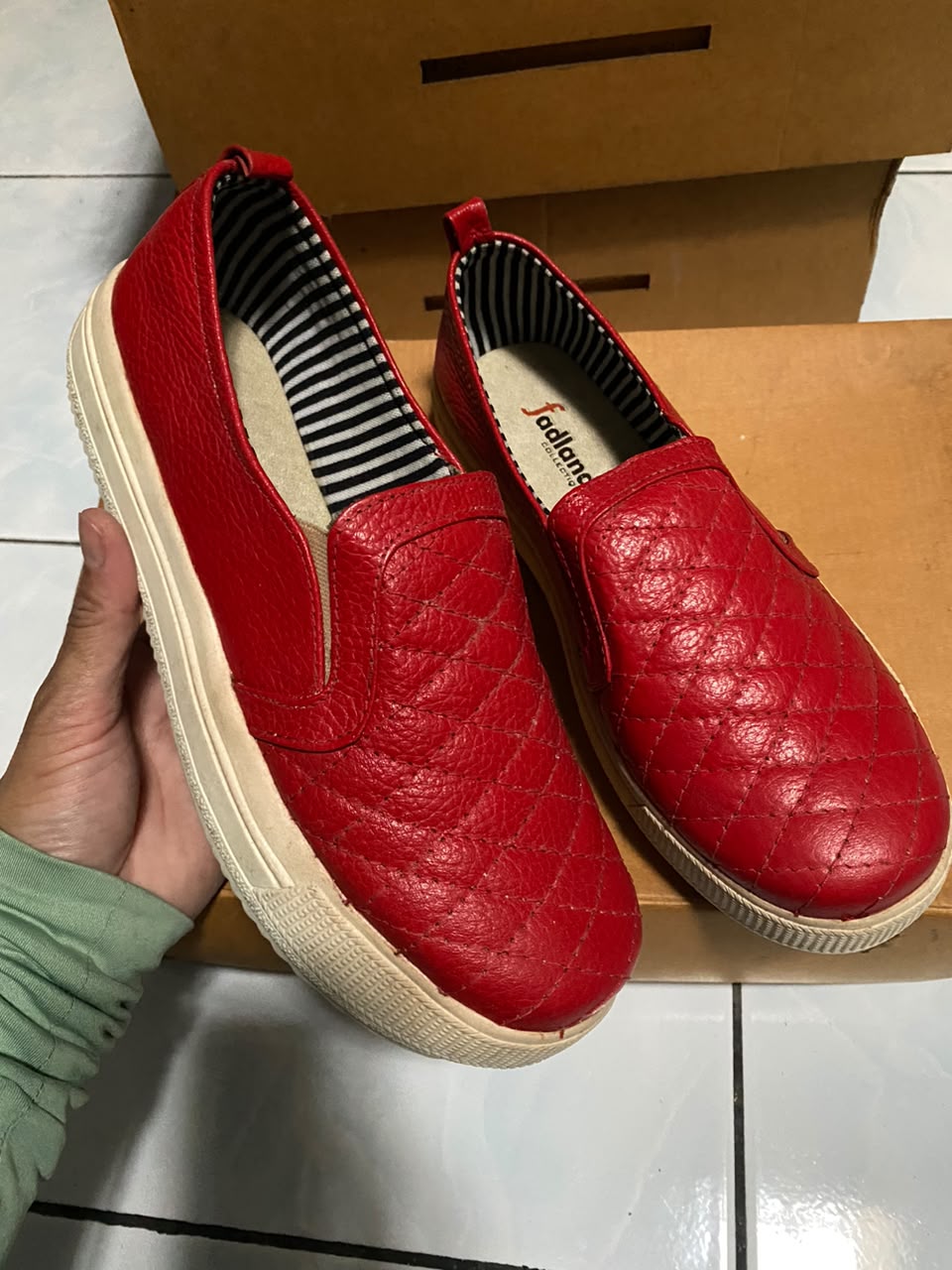 Sepatu Santai