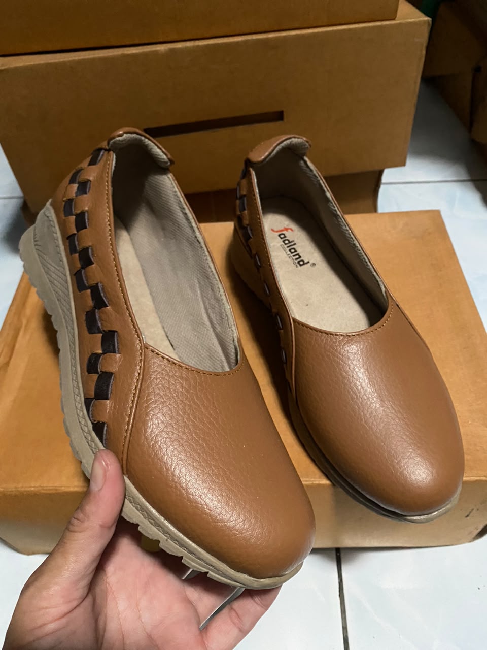 Sepatu Santai