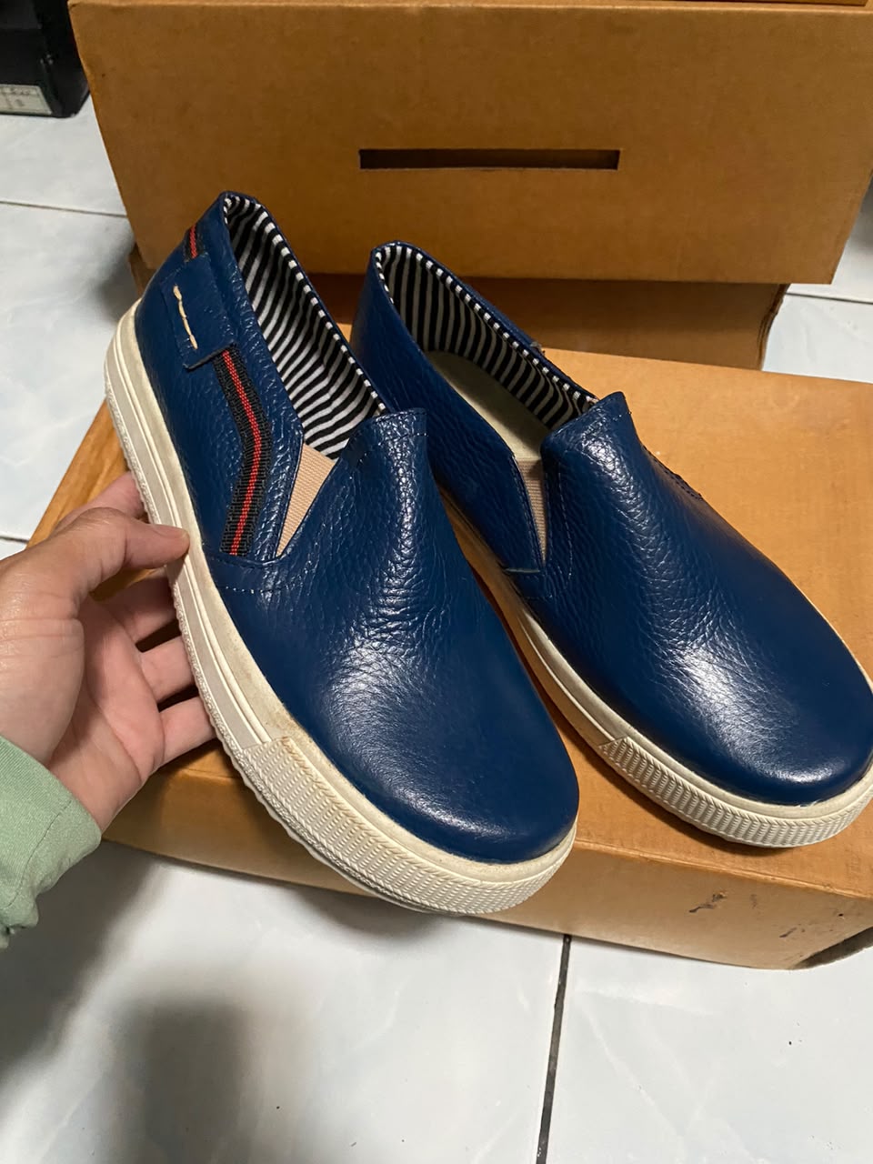 Sepatu Nongkong