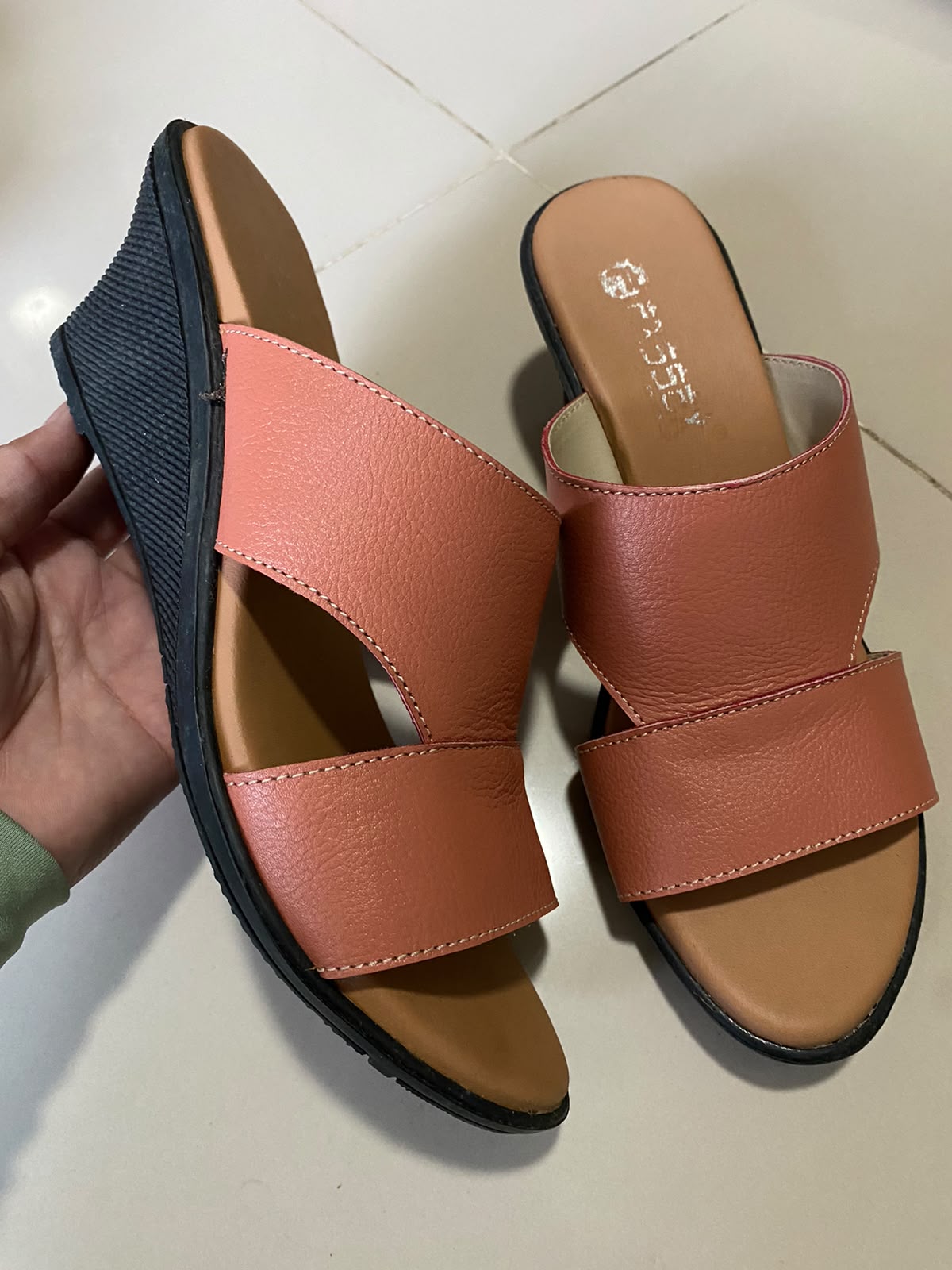 Sandal